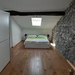 Bernarda - Entire House Apartment