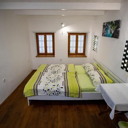 Apartment Bernarda - Entire House Kobarid