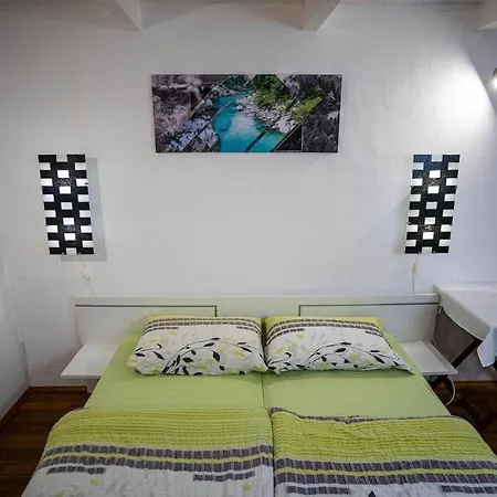 Bernarda - Entire House Apartament Kobarid