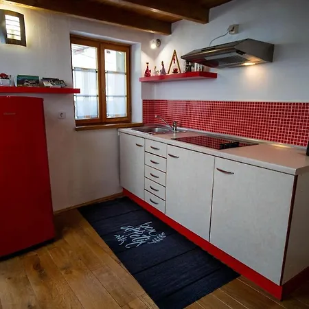 Bernarda - Entire House Apartament *